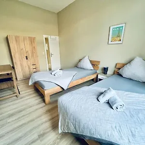 https://city-wohnung-85-3.topcolognehotels.com